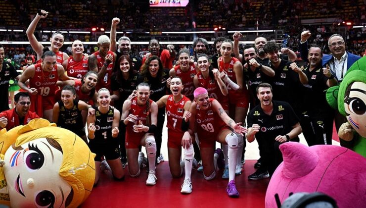 A Milli Kadın Voleybol Takımı, Dünya Şampiyonası’nda tarihinde ilk kez finale yükseldi