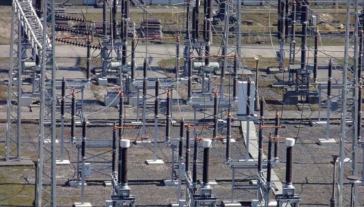 AB, elektrikte vergilerin düşürülmesini istiyor