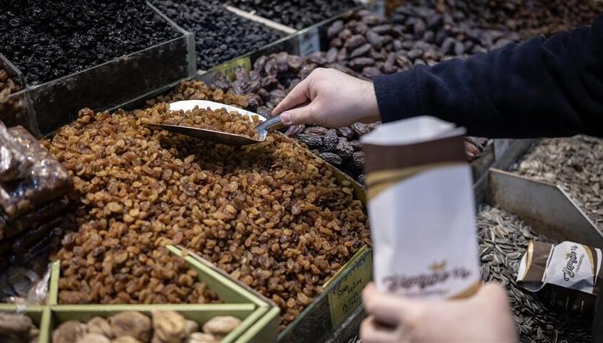 Yılbaşı öncesinde kuru yemişçilerde hareketlilik başladı