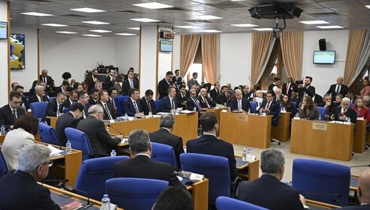 “Kamudaki kariyer meslek mensupları ve yöneticilere zam önergesi” geri çekildi