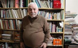 Ispartalı yazar Silleli, 61 yıldır biriktirdiği binlerce kitabı hediye ediyor