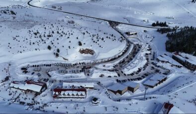 Ordu’daki Çambaşı Kayak Merkezi’nde yarıyıl tatili yoğunluğu sürüyor