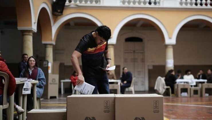Kolombiya’da Kongre seçimlerini iktidar partisi kazandı