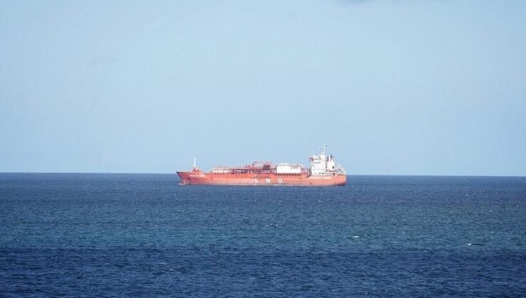 Hürmüz Boğazı’nda ticaretin durması dünyada mücbir sebep ilanlarında “domino etkisi” yarattı