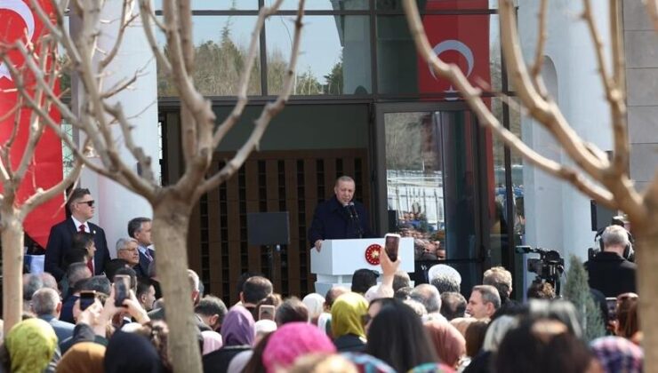 Cumhurbaşkanı Erdoğan: Milli ve manevi kimliğimize sahip çıkmaya devam edeceğiz