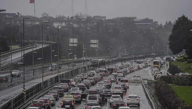 İstanbul’da bayramın ikinci gününde trafik yoğunluğu yüzde 74’e çıktı