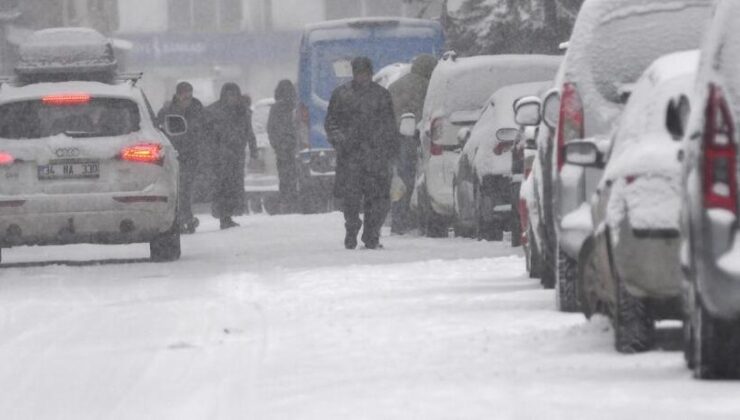 Kars’ta ilkbaharda kar etkisini sürdürüyor