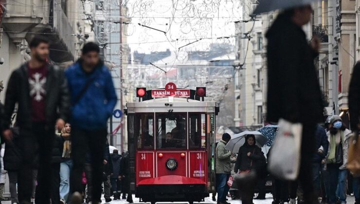 İstiklal Caddesi’ni ziyaret edenlerin sayısı 2025’te 107 milyonla rekor kırdı