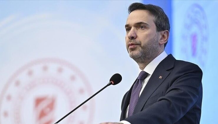 Bakan Bayraktar, Türkiye’nin yenilenebilir enerjide sessiz bir devrim gerçekleştirdiğini bildirdi