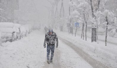 Bazı illerde kar ve soğuk hava etkili oluyor