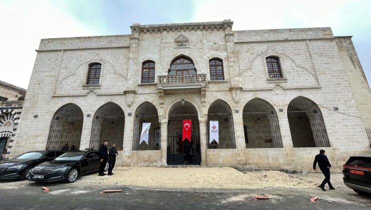 Şanlıurfa’da depremde hasar alan Selahaddin Eyyubi Camisi ibadete açıldı