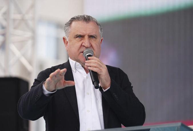 Gençlik ve Spor Bakanı Osman Aşkın Bak, Silivrikapı Spor Köyü’nün açılışına katıldı
