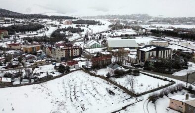 Kars’ta baharda kar etkili oldu
