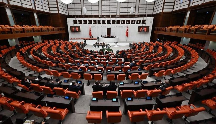 Sosyal medyaya ve doğum iznine yönelik düzenlemeleri de içeren kanun teklifi TBMM Genel Kurulunda