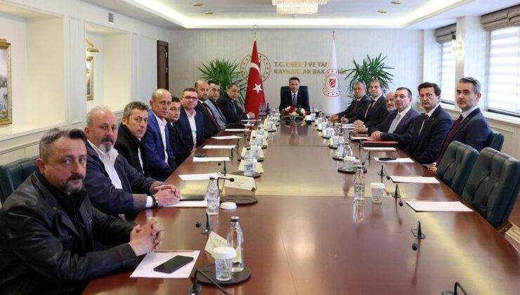 Bakan Bayraktar: İşçi kardeşlerimizin haklarını zamanında alabilecekleri bir istihdam sağlanmasının takipçisi olacağız