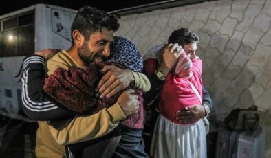 Tedavi için Mısır’a giden 131 Filistinli, Gazze’ye döndü