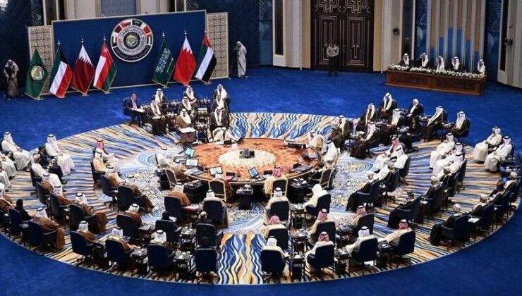 Körfez ülkelerinin liderleri, olağanüstü istişare toplantısı için Suudi Arabistan’da buluşacak