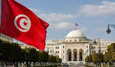 Gannuşi’nin “ulusal diyalog” çağrısı, Tunus’ta siyasi arenayı hareketlendirdi