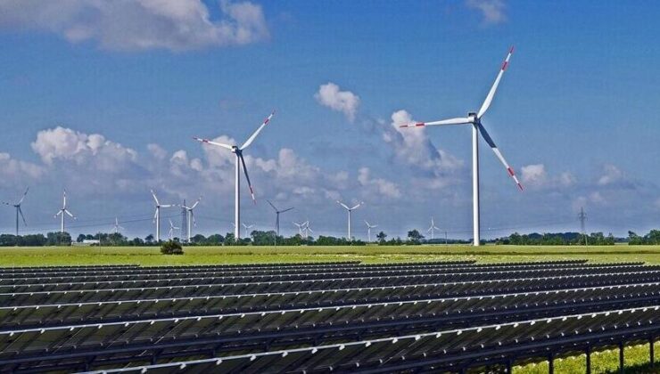 Türkiye’de rüzgar ve güneş enerjisi 2025’te ilk kez elektriğin beşte birinden fazlasını üretti