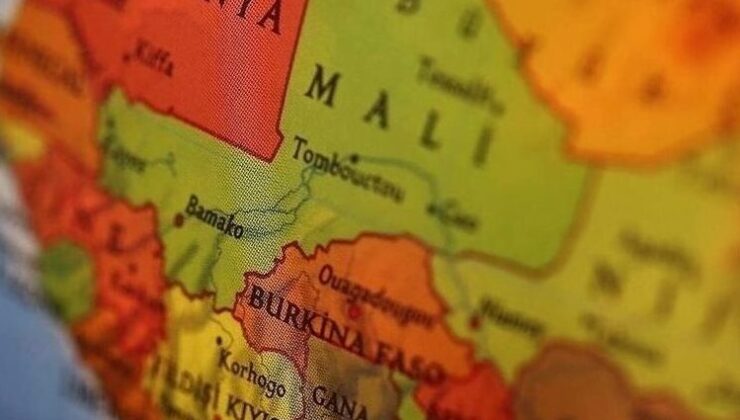 Mali Savunma Bakanı Sadio Camara, silahlı grupların saldırılarında hayatını kaybetti