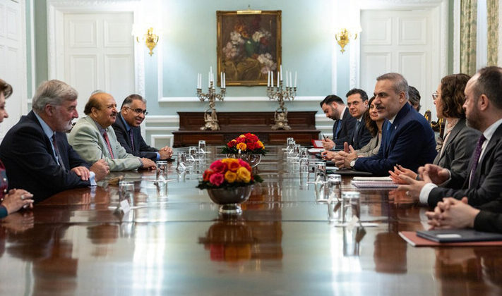 Dışişleri Bakanı Fidan, İngiltere’de Lordlar Kamarası ve Avam Kamarası üyeleriyle görüştü