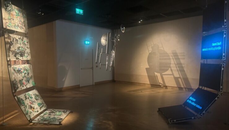 “Barajdan Sızanlar” sergisi, Salt Beyoğlu’nda sanatseverlerle buluştu