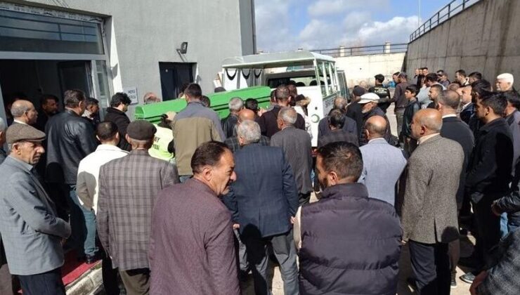 Van’da sahipsiz köpeklerin saldırısında hayatını kaydeden çocuğun cenazesi defnedildi