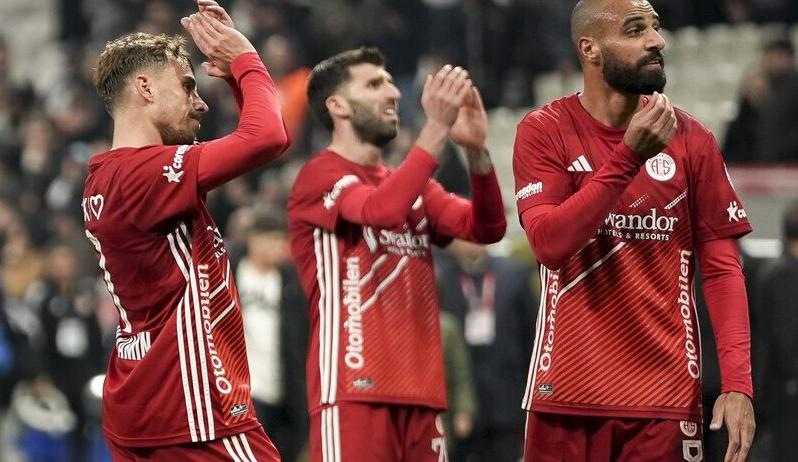 Antalyaspor deplasmanda galibiyete hasret kaldı