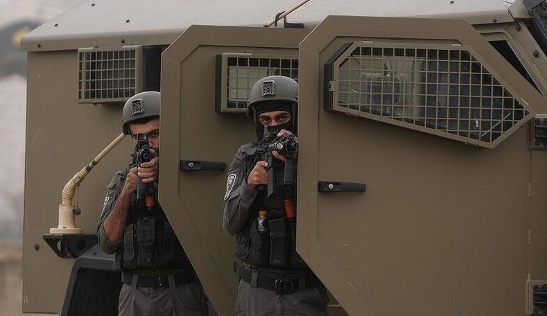 Filistin topraklarını gasbeden İsraillilerin Batı Şeria’daki saldırısında bir Filistinli yaralandı