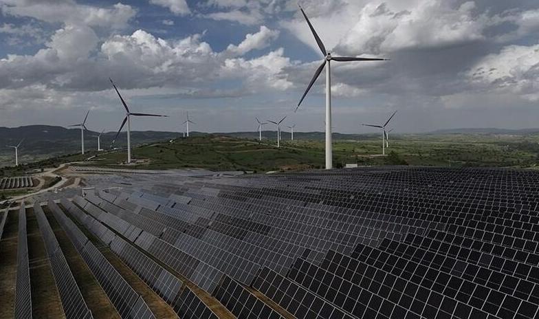 2025’te devreye alınan elektrik kapasitesinin yüzde 99’u yenilenebilir kaynaklardan oldu