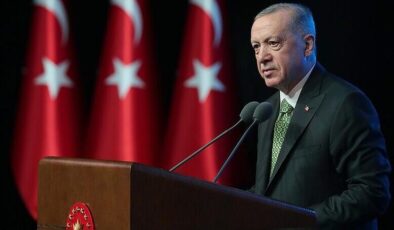 Cumhurbaşkanı Erdoğan, Özgür Özel’den 300 bin lira manevi tazminat kazandı
