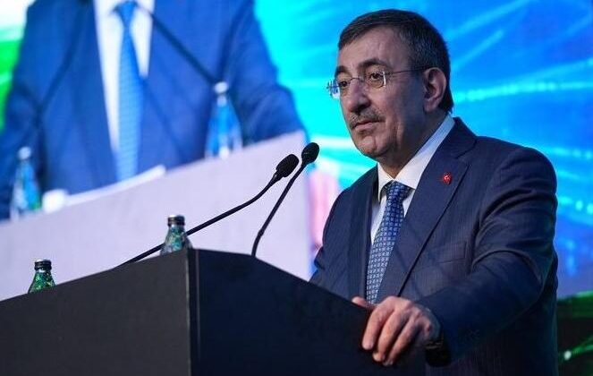 Cumhurbaşkanı Yardımcısı Yılmaz: Kamuda bulut bilişim ve yapay zeka kullanımında yatırımlarının hızlanmasını öngörüyoruz