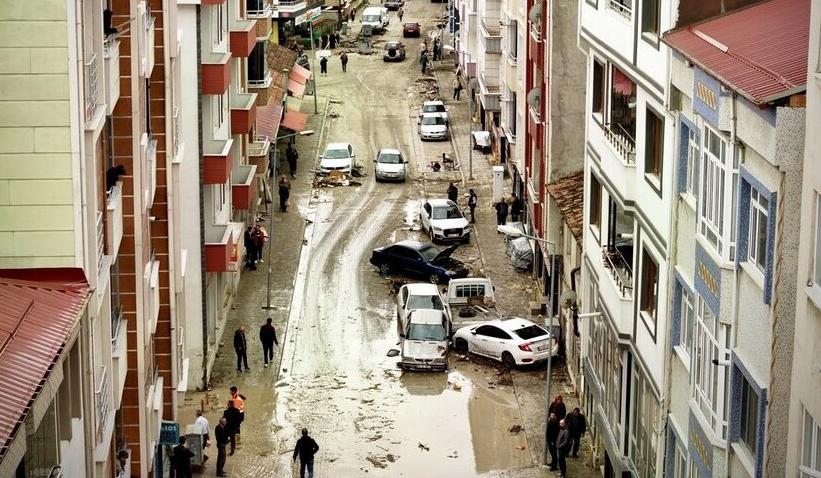 Samsun’un Havza ilçesinde selin ardından temizlik çalışmaları devam ediyor