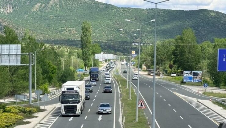 D-100 kara yolunun Çankırı kesiminde ağır tonajlı araçların geçişi 1 Haziran’a kadar yasaklandı