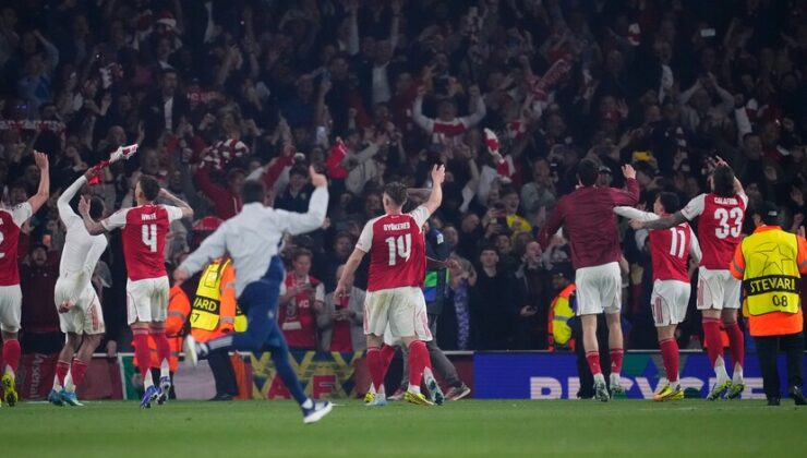 Arsenal, Premier Lig’de 22 yıl sonra şampiyon oldu