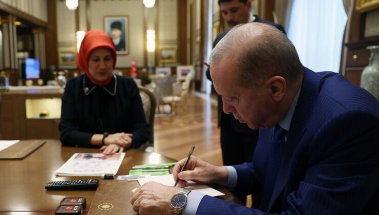 Cumhurbaşkanı Erdoğan, Türk Kızılaya kurban bağışında bulundu