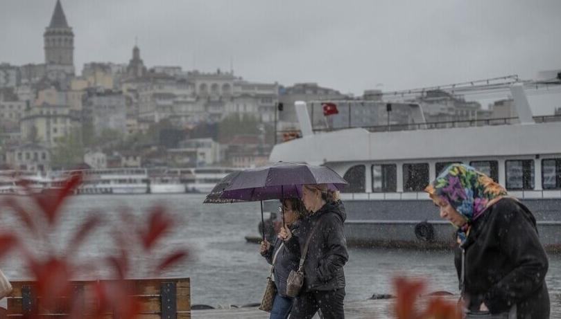 İstanbul için gök gürültülü sağanak uyarısı