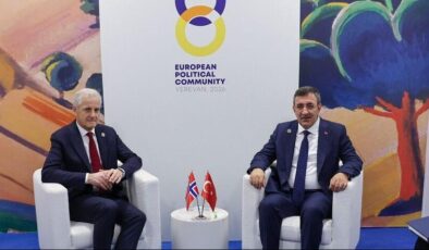 Cumhurbaşkanı Yardımcısı Yılmaz, Norveç Başbakanı Store ile görüştü