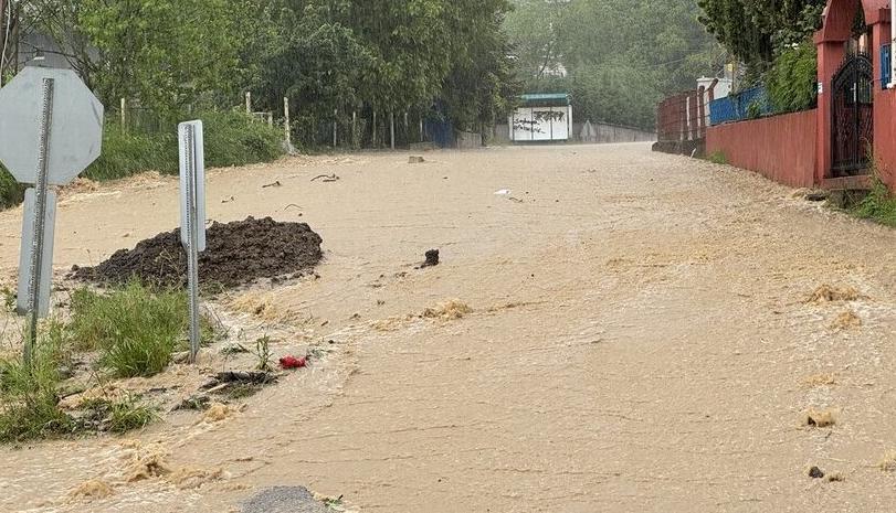 Bazı illerde sağanak etkili oldu