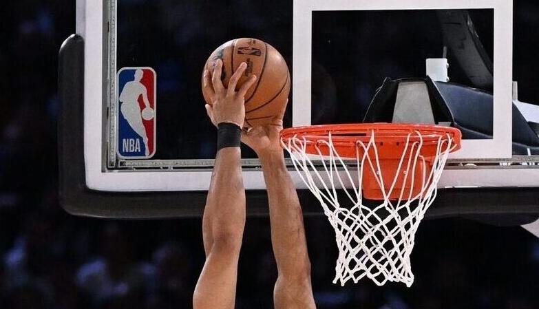 NBA play-off’larında Spurs, Thunder’ı yenerek seriyi 3-3 yaptı