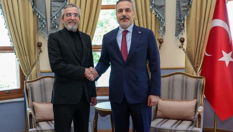 Türk Dışişleri Bakanı İstanbul’da İranlı bir güvenlik yetkilisiyle görüştü.