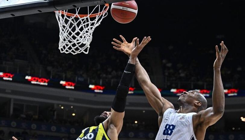 Anadolu Efes, Basketbol Süper Ligi yarı finalinde yarın Fenerbahçe Beko’yu konuk edecek