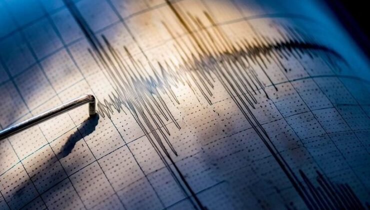 Endonezya’da 6,7 büyüklüğünde deprem