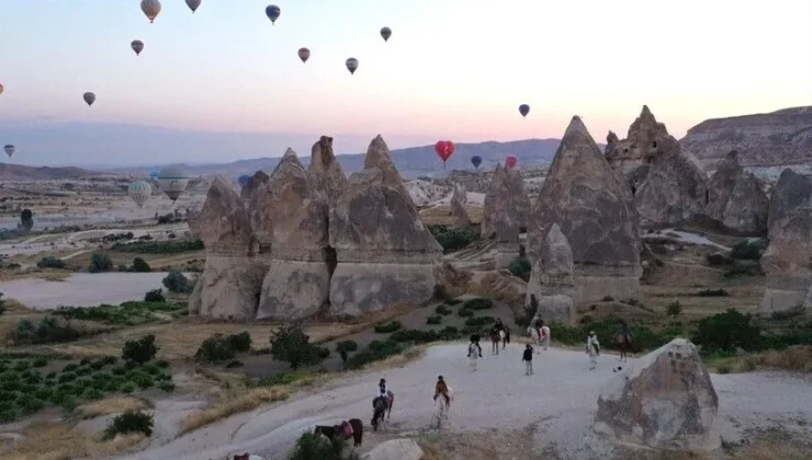 Kapadokya’da yılın ilk yarısında 250 bini aşkın turist balon turuna katıldı