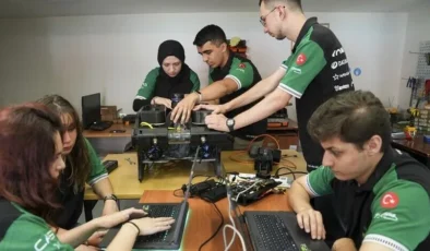 YTÜ öğrencileri yapay zeka destekli otonom insansız su altı aracı geliştirdi