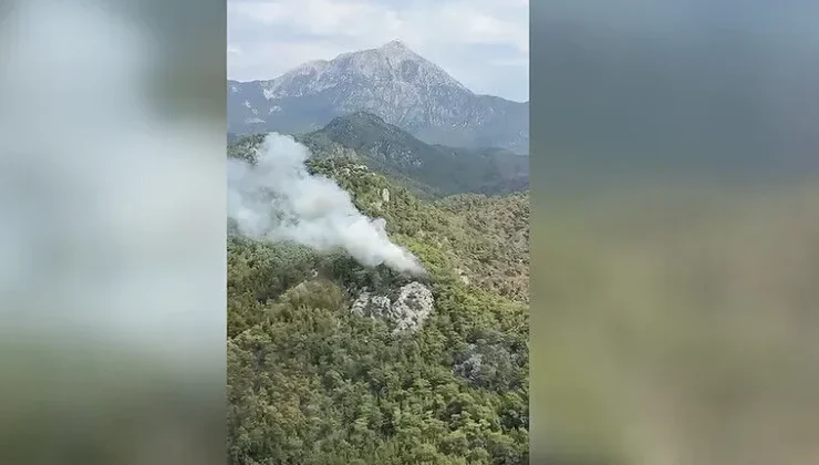 Antalya’da çıkan orman yangınına müdahale ediliyor