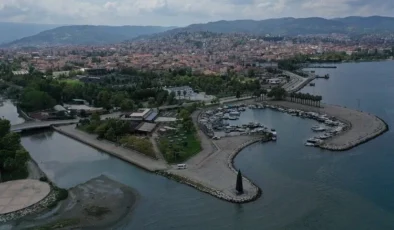 Marmara Depremi’nin merkez üssü Gölcük’te yapı stoku yenileniyor