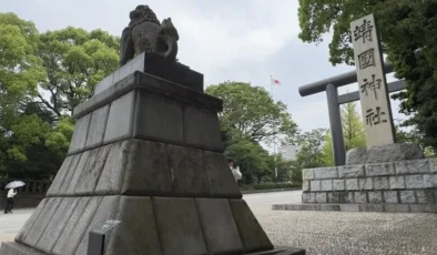 Çin, Japonya Başbakanı Takaiçi’nin Yasukuni Tapınağı’na adak göndermesini protesto etti