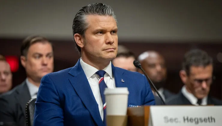 ABD’li Demokrat Senatör Schumer’den Savunma Bakanı Hegseth’in “görevden alınması” çağrısı