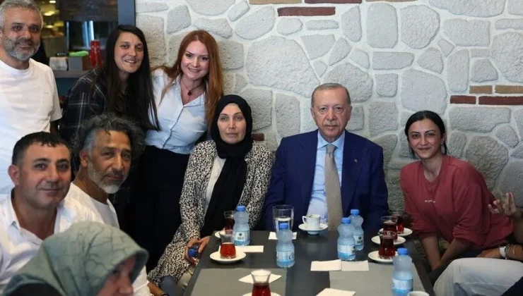 Cumhurbaşkanı Erdoğan, Üsküdar’da esnafı ziyaret etti